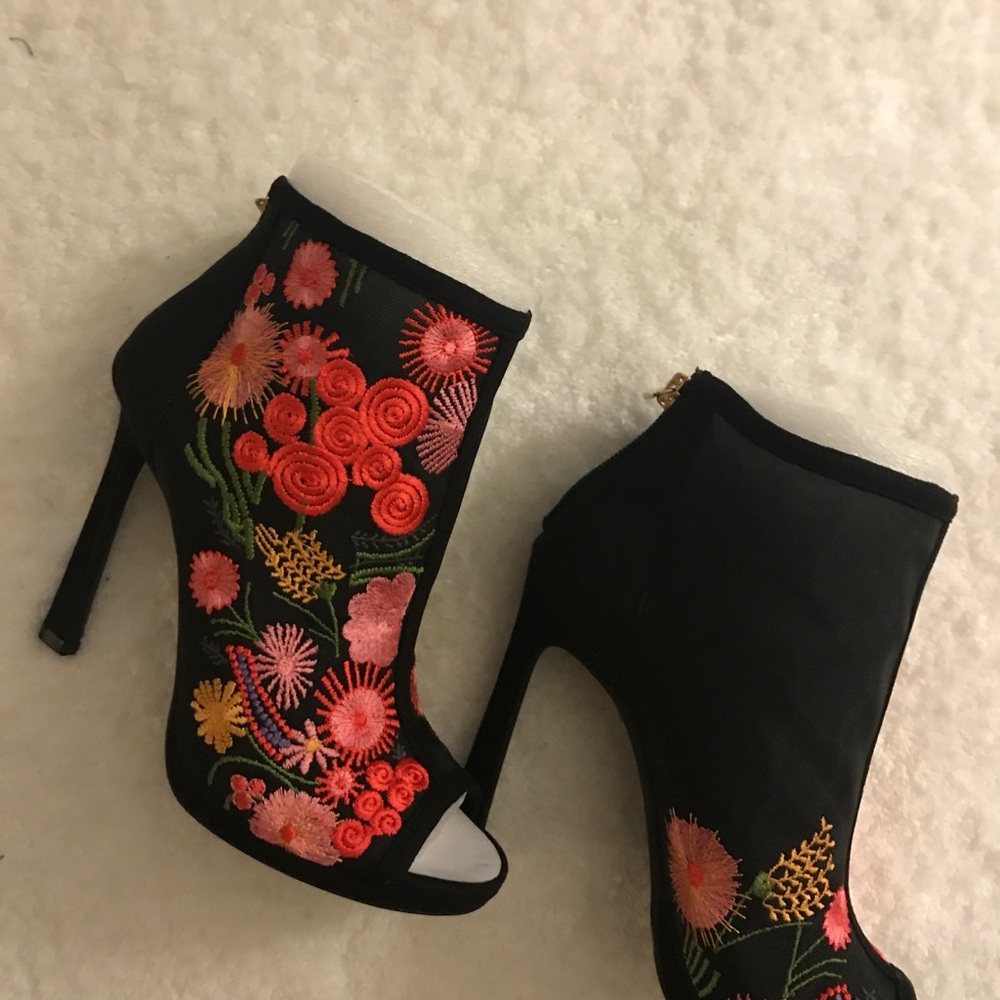 🌺🌸🌼Jessica Simpson Mesh Booties - Picture 8 of 8